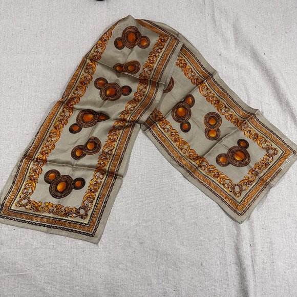 Vintage First Issue Gold Medallion silk oblong scarf - Picture 3 of 11